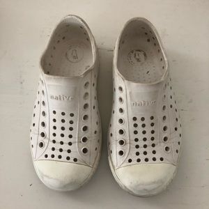 White toddler size 9 Natives